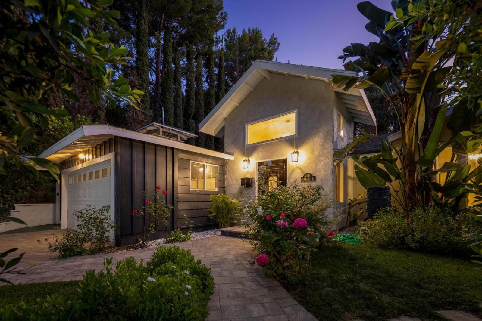 Hidden Valley Pl Villa Los Angeles